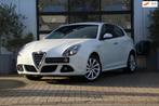Alfa Romeo Giulietta 1.4 Turbo Super- SPORTIVA - LEER/ALCANT, Auto's, Gebruikt, Zwart, 4 cilinders, Wit