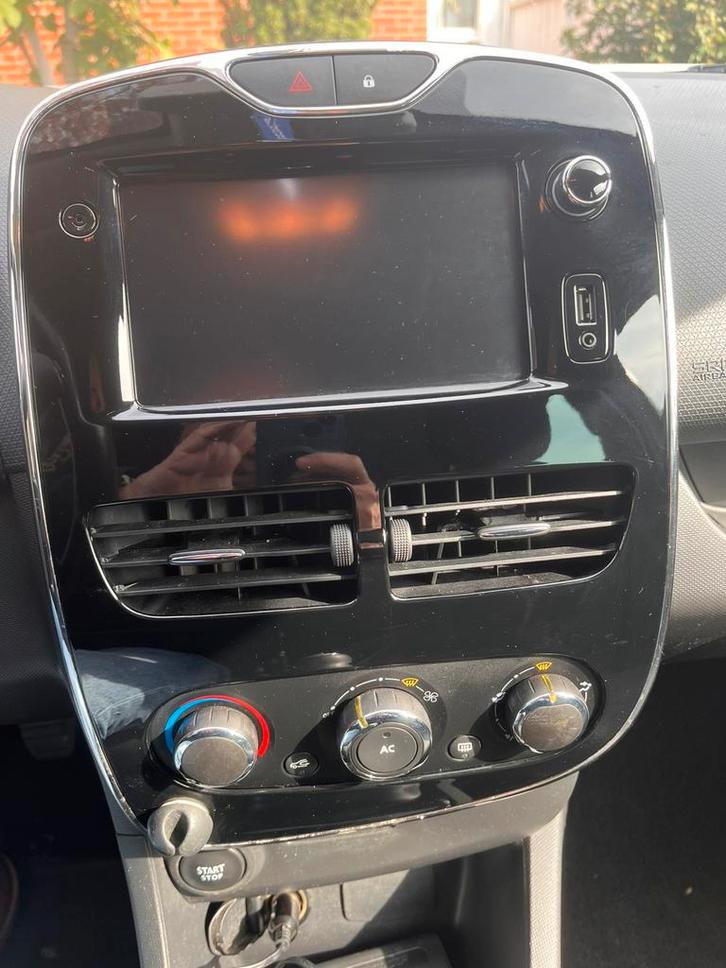 Origineel medianav autoradio renault clio, Auto diversen, Autoradio's, Zo goed als nieuw, Ophalen of Verzenden