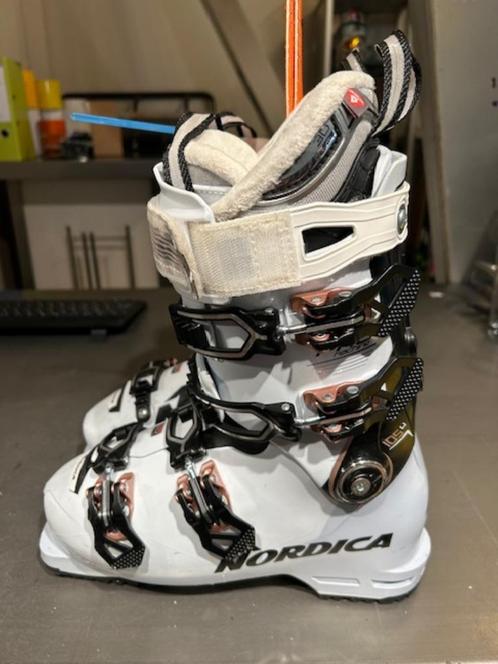 Nordica Pro Machine 3 105W Dames Skischoenen maat 24,5 (38), Sport en Fitness, Skiën en Langlaufen, Zo goed als nieuw, Schoenen