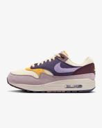 Nike Air Max 1 ‘Dark raisin hydrangeas’, Kleding | Heren, Schoenen, Overige kleuren, Nike, Nieuw, Ophalen of Verzenden