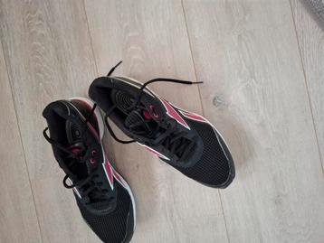 Sportschoenen. beschikbaar voor biedingen