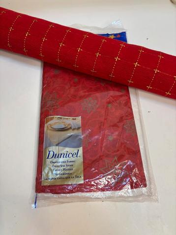 Tafelloper AH + Papieren Kleed Nieuw beschikbaar voor biedingen