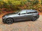 BMW 3-Serie 320i 184pk - automaat - metallic grijs, Auto's, 1998 cc, 1800 kg, 4 cilinders, USB