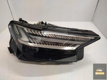 Audi Q4 E-Tron Matrix rechterlamp beschikbaar voor biedingen