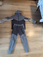 Nike tech grijs M, Kleding | Heren, Heren-kledingpakketten, Ophalen, Zo goed als nieuw