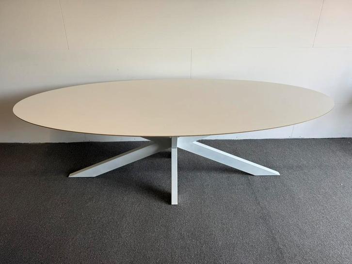 Fenix Bianco Malé eettafel ovaal 250x125, Huis en Inrichting, Tafels | Eettafels, Zo goed als nieuw, 100 tot 150 cm, 200 cm of meer
