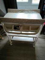 Verrijdbare commode met bad. Zo goed als nieuw., Kinderen en Baby's, Kinderkamer | Commodes en Kasten, 90 tot 105 cm, Zo goed als nieuw