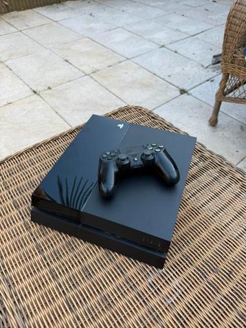 Playstation 4 + controller ( top staat )  beschikbaar voor biedingen