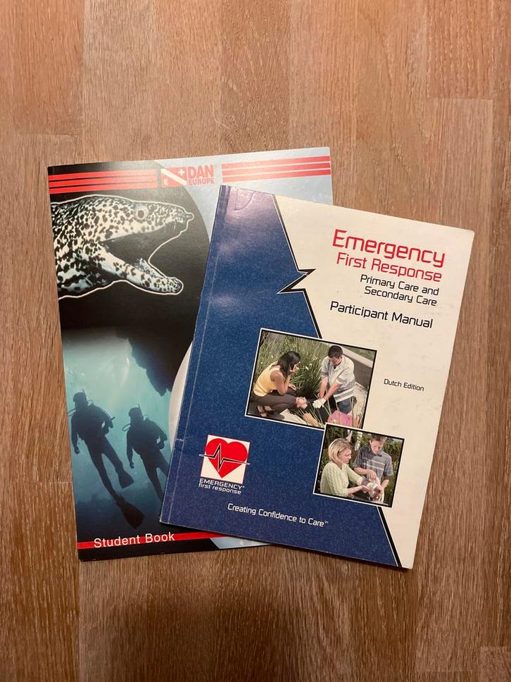 DAN First Aid Cursusboeken, Boeken, Studieboeken en Cursussen, Zo goed als nieuw, Niet van toepassing, Ophalen of Verzenden