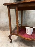 Prachtige vitrine met glas rondom en ronde deur., Ophalen