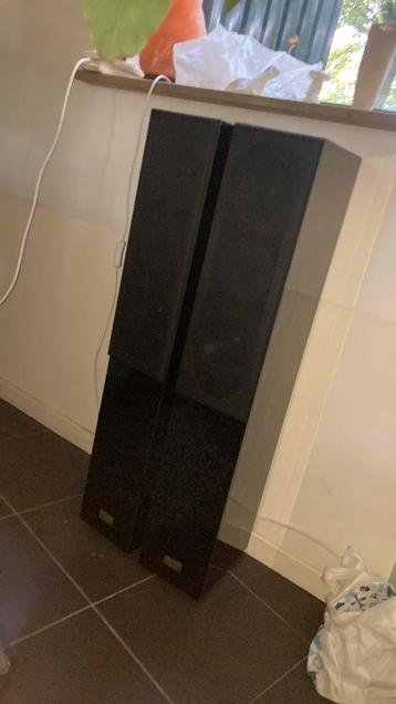 Millon speaker met 1 defecte woofer beschikbaar voor biedingen