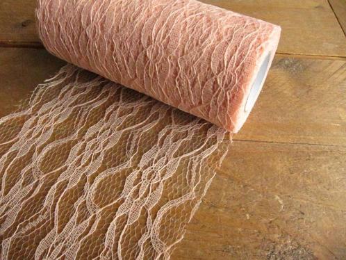 Rol roze kant, lengte onbekend meerdere meters x 15 cm, Hobby en Vrije tijd, Scrapbooking, Gebruikt, Versiering of Embellishment