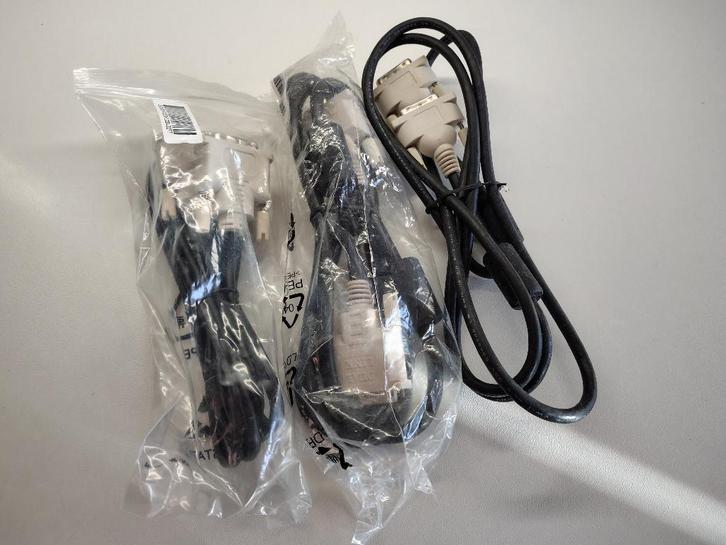 Partij computerkabels (DVI/stroom/IDE/floppy), Computers en Software, Pc- en Netwerkkabels, Nieuw, Ophalen of Verzenden