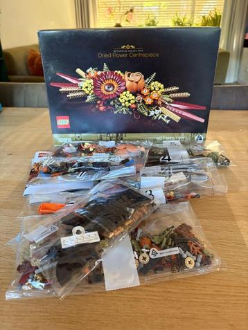 Lego dried flower centrepiece beschikbaar voor biedingen