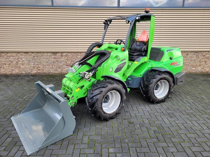 AVANT 860i telescoop  ( schaffer weidemann giant ), Zakelijke goederen, Machines en Bouw | Kranen en Graafmachines, Wiellader of Shovel