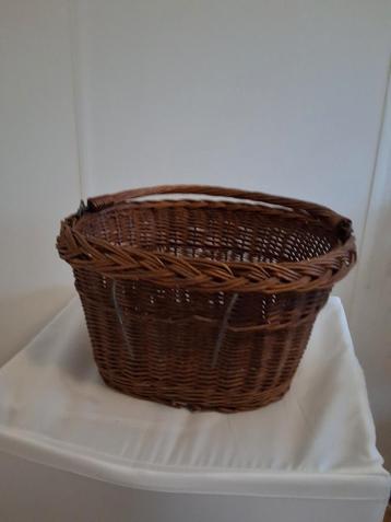 Fietsemand  ongeveer 45x35x25 cm beschikbaar voor biedingen