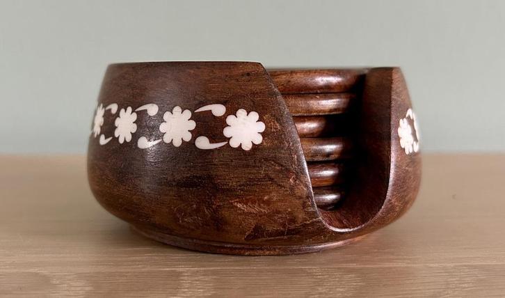 Ingelegd onderzetters zet met lotusontwerp van hout, Huis en Inrichting, Woonaccessoires | Onderzetters, Glas of Kopje, Ophalen of Verzenden
