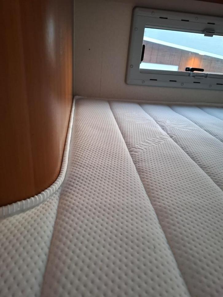 Matras speciaal voor Hobby, Dethleffs, Fendt, Knaus, Caravans en Kamperen, Caravan accessoires, Zo goed als nieuw, Ophalen