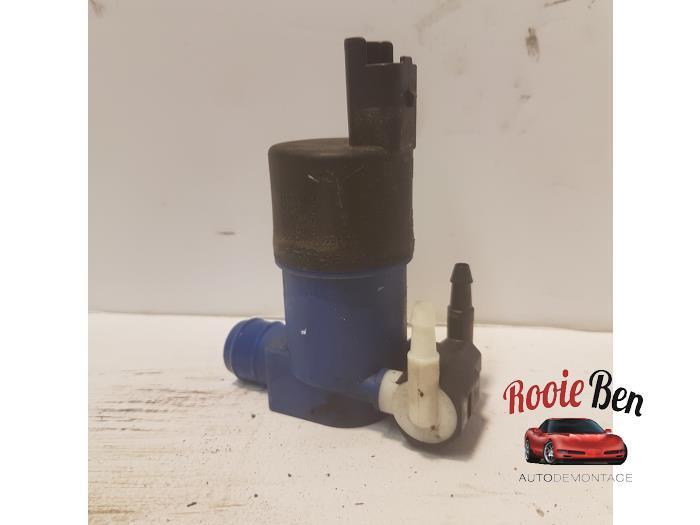 Ruitensproeierpomp voor van een Renault Twingo, Auto-onderdelen, Ruiten en Toebehoren, Renault, Gebruikt, 3 maanden garantie, Ophalen of Verzenden