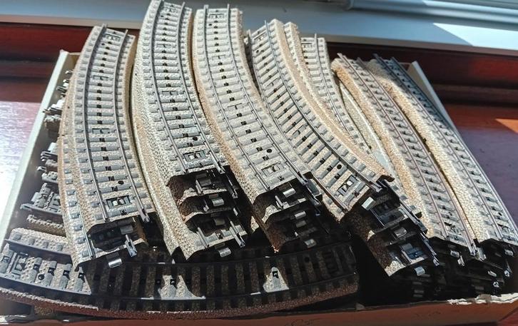 77 st Marklin M Rail H0 5100 Gebogen 1/1 – 18,8 cm, Hobby en Vrije tijd, Modeltreinen | H0, Gebruikt, Rails, Märklin, Ophalen of Verzenden