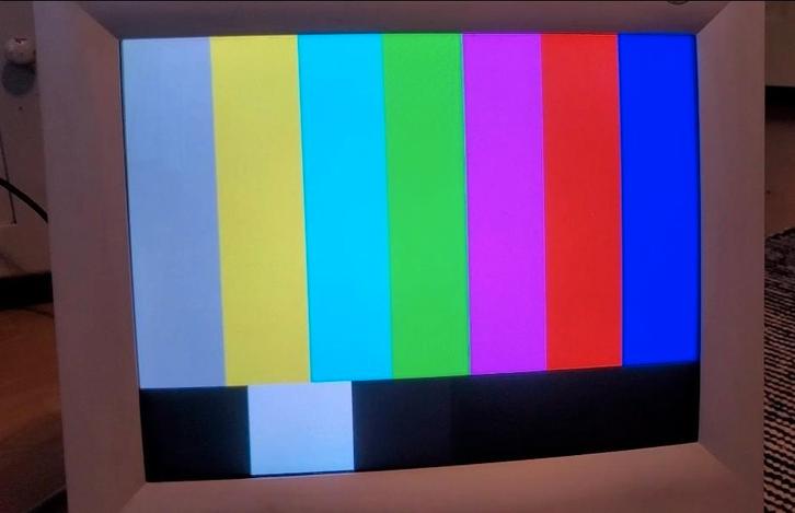 Crt monitor, Computers en Software, Monitoren, Gebruikt, 60 Hz of minder, LED, Ophalen