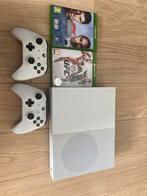Xbox One S + F1 2019 & UFC + 2 Controllers, Spelcomputers en Games, Online, Puzzel en Educatief, Gebruikt, 1 speler
