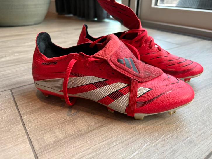 Adidas Predator voetbalschoenen – maat 42, Sport en Fitness, Voetbal, Zo goed als nieuw, Schoenen, Maat XS of kleiner, Ophalen