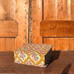 Doos stoffen bekleding karton sieraden naaidoosje bloem, Antiek en Kunst, Curiosa en Brocante, Ophalen of Verzenden