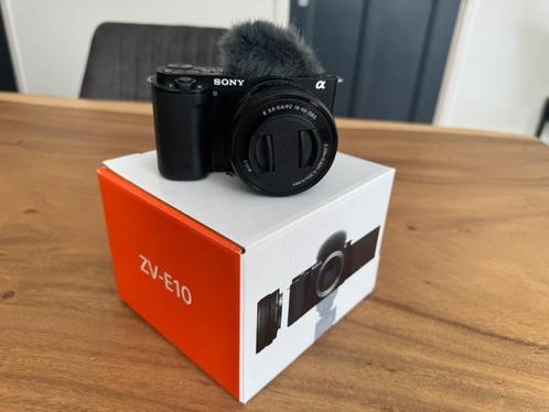 ony ZV-E10 inclusief 16-50mm f/3.5-5.6 OSS + accesoires, Audio, Tv en Foto, Fotocamera's Digitaal, Zo goed als nieuw, Compact