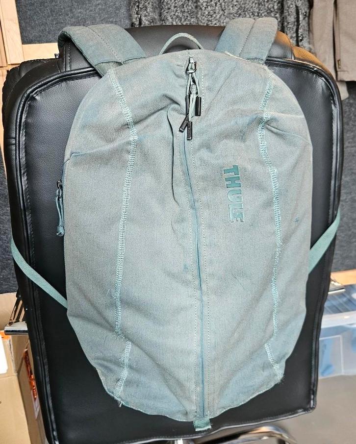 Groene Thule rugtas laptop schooltas, Sieraden, Tassen en Uiterlijk, Tassen | Rugtassen, Gebruikt, Overige merken, Ophalen of Verzenden