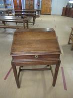 Oer 11554 ANTIEKE 18e eeuwse eiken lessenaar op onderstuk, Ophalen