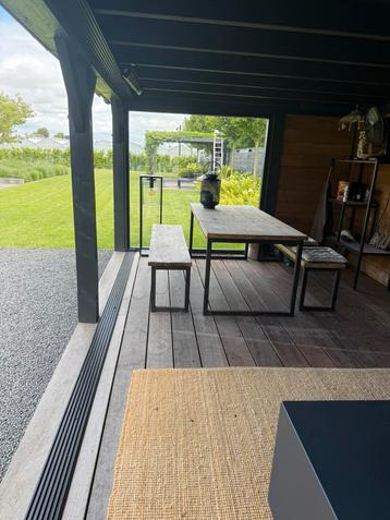 Eikenhouten Picknicktafel en banken beschikbaar voor biedingen