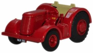 DAVID BROWN TRACTOR donkerrood beschikbaar voor biedingen