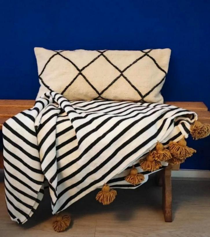 Marokkaanse Pompom Plaid - Handgemaakt, Huis en Inrichting, Woonaccessoires | Kussens, Nieuw, Wit, Rechthoekig, Ophalen of Verzenden