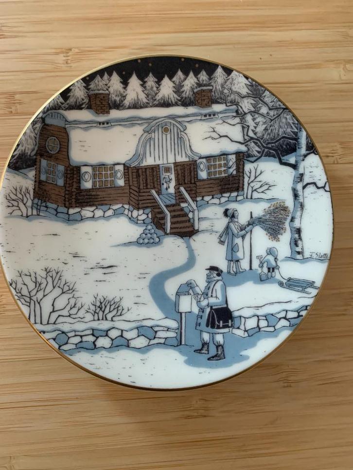 Arabia Finland Postman Postbode Postinkantaja Wandbordje, Huis en Inrichting, Woonaccessoires | Wanddecoraties, Nieuw, Ophalen of Verzenden