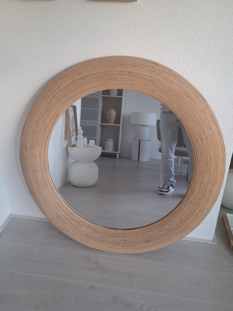 Mooie ronde spiegel met houten rand, Huis en Inrichting, Woonaccessoires | Spiegels, Ophalen, Gebruikt, 100 tot 150 cm, Rond