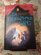 De Geheimzinnige Gang - Neal Shusterman & Eric Elfman, Boeken, Gelezen, Neal Shusterman & Eric Elfman, Fictie algemeen, Ophalen of Verzenden