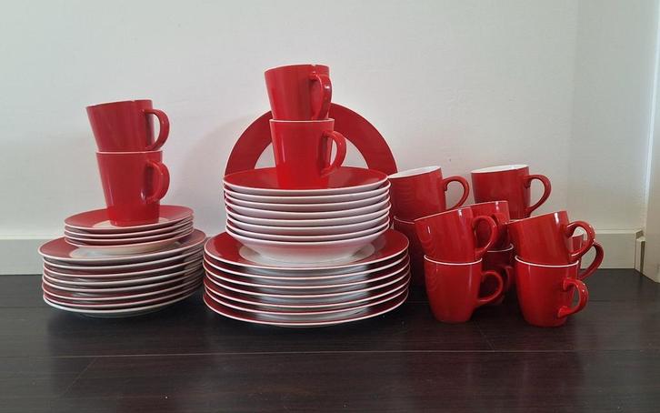 Hema servies Rood, Huis en Inrichting, Keuken | Servies, Gebruikt, Compleet servies, Overige stijlen, Porselein, Ophalen