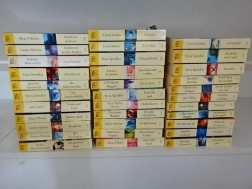 33x IBS boeken van Harlequin romans/thriller/spanning, Boeken, Overige Boeken, Zo goed als nieuw, Ophalen of Verzenden