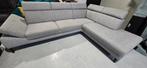 Montel Modena Hoekbank - Verstelbare hoofdsteunen - 2 jaar, Huis en Inrichting, Banken | Complete zithoeken, Ophalen, Zo goed als nieuw