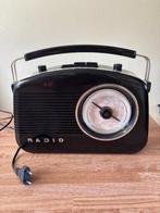 Portable Retro radio FM / AUX / AM /  zwart / werkt perfect, Ophalen of Verzenden, Zo goed als nieuw, Transistorradio