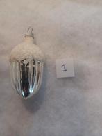 Kerstbal (1) Eikel, Diversen, Kerst, Ophalen, Gebruikt