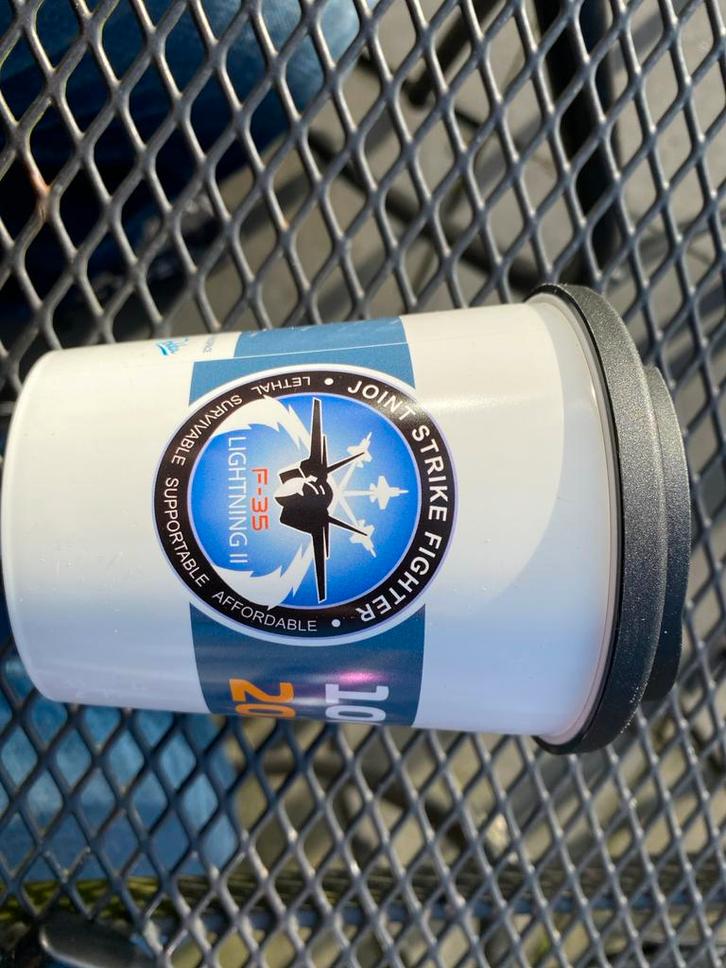 Fokker GKN Aerospace Beker F-35, Verzamelen, Luchtvaart en Vliegtuigspotten, Zo goed als nieuw, Overige typen, Ophalen of Verzenden