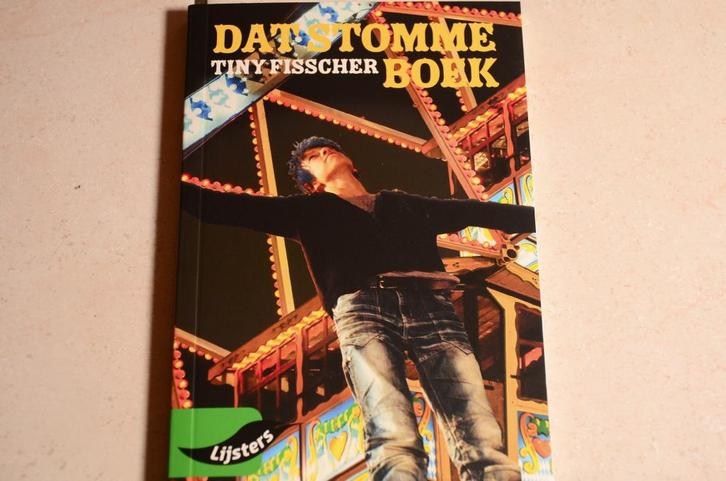 Jonge lijsters Dat stomme boek / Tiny Fisscher, Boeken, Kinderboeken | Jeugd | 13 jaar en ouder, Zo goed als nieuw, Ophalen of Verzenden