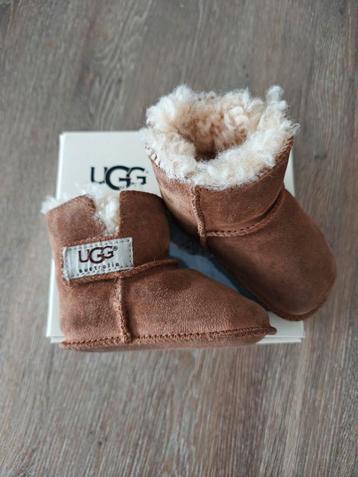 UGG Slofjes  beschikbaar voor biedingen
