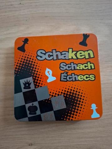 Mini schaakbord magnetisch kompleet beschikbaar voor biedingen