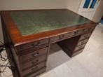 Mahonie Engels bureau, Ophalen