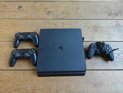 Sony Play Station 4, Spelcomputers en Games, Spelcomputers | Sony PlayStation 4, Zo goed als nieuw, 500 GB, Met 3 controllers of meer