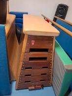 Retro gym kast pyramide model, Ophalen, Zo goed als nieuw, Bruin, Materiaal