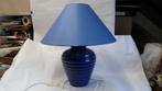 tafellamp blauw aardewerk voet stoffen kap totaal 45cm hoog, Ophalen of Verzenden, Zo goed als nieuw, Minder dan 50 cm, Vintage